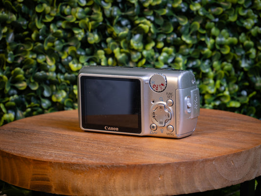 Canon PowerShot A470 - 7.1 Mega Pixel, 3.4X Zoom Compact Camera - Silver (Pre-Owned)