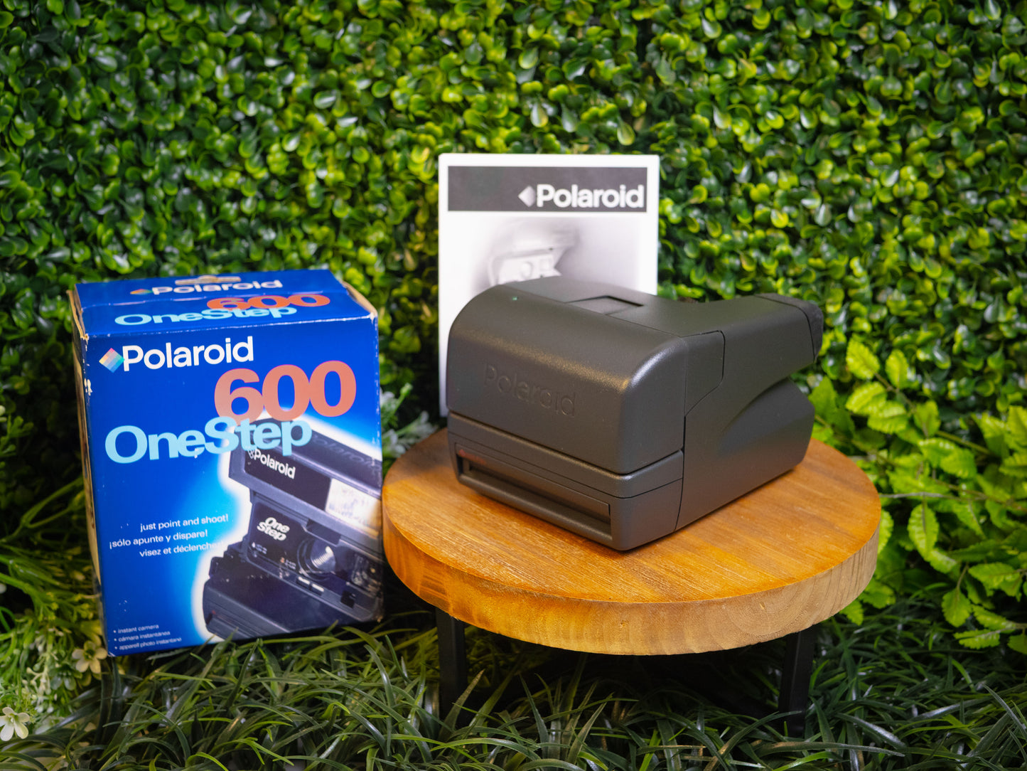 Polaroid One Step 600 - Instant Camera W/ Original Box (Pre-Owned)