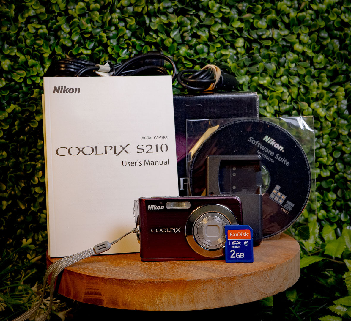 Nikon Coolpix S210 - 8 Mega Pixel Compact Camera - Plum Purple (Pre-Owned)