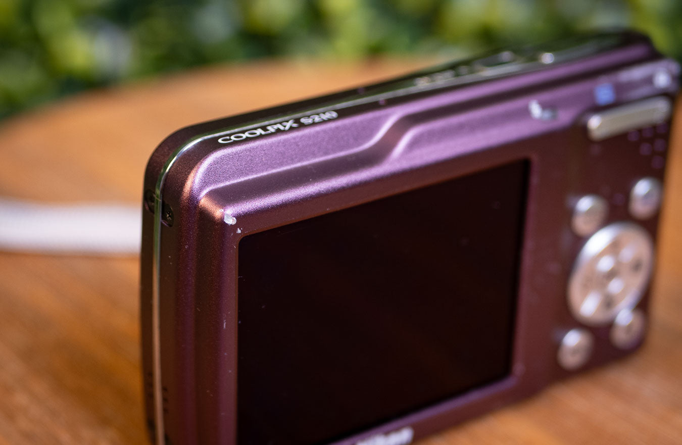 Nikon Coolpix S210 - 8 Mega Pixel Compact Camera - Plum Purple (Pre-Owned)