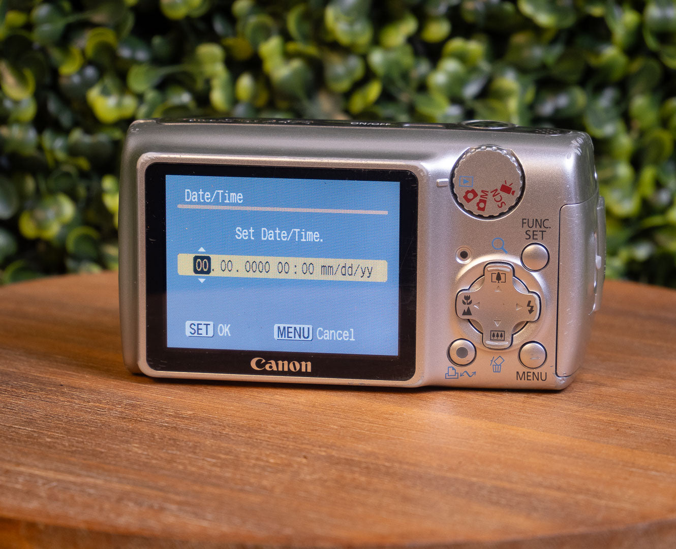 Canon PowerShot A470 - 7.1 Mega Pixel, 3.4X Zoom Compact Camera - Silver (Pre-Owned)