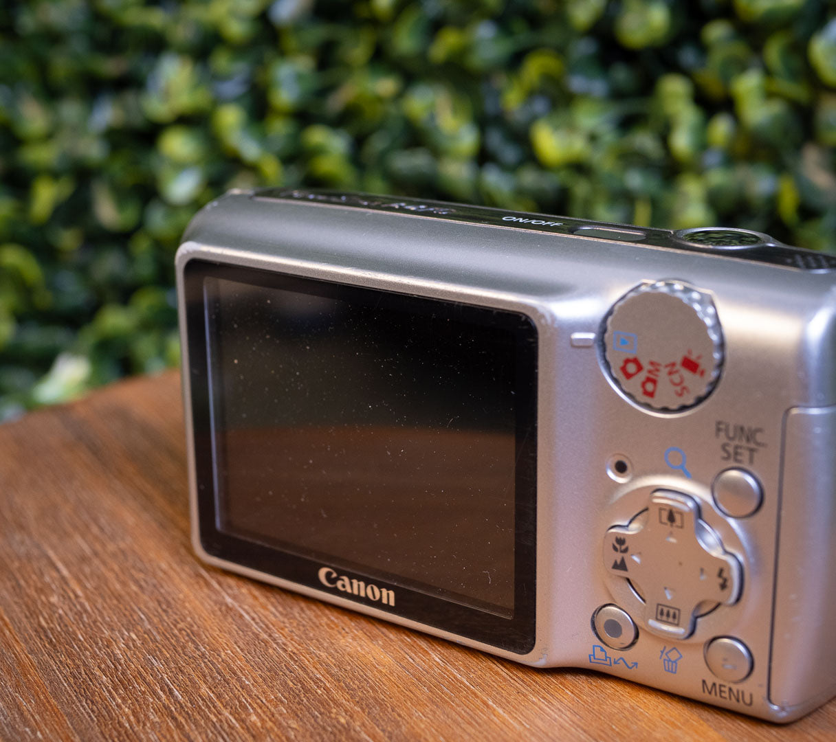 Canon PowerShot A470 - 7.1 Mega Pixel, 3.4X Zoom Compact Camera - Silver (Pre-Owned)