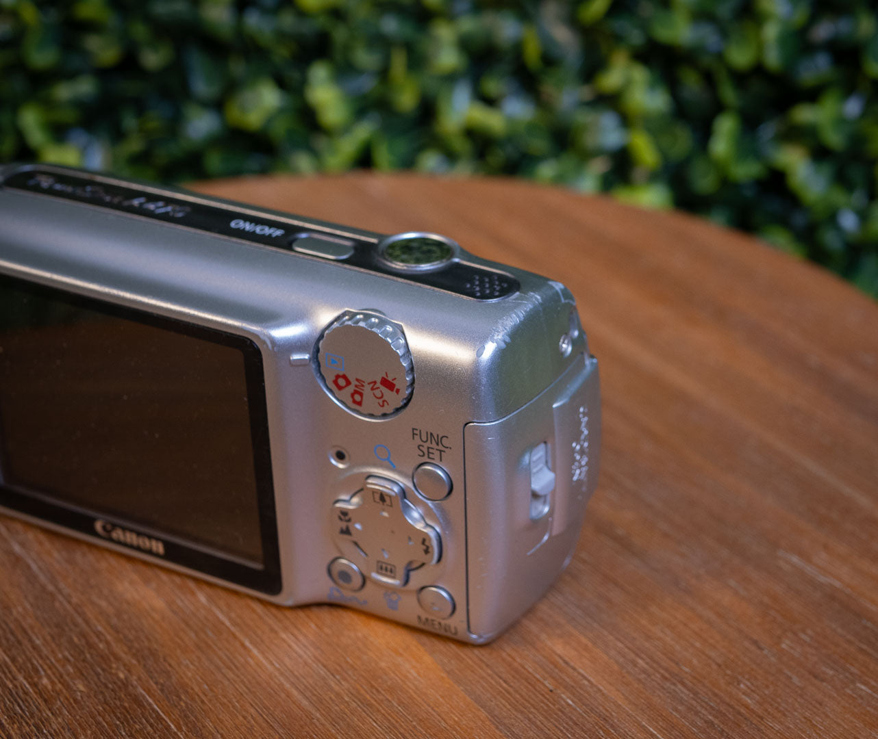 Canon PowerShot A470 - 7.1 Mega Pixel, 3.4X Zoom Compact Camera - Silver (Pre-Owned)