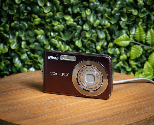Nikon Coolpix S210 - 8 Mega Pixel Compact Camera - Plum Purple (Pre-Owned)