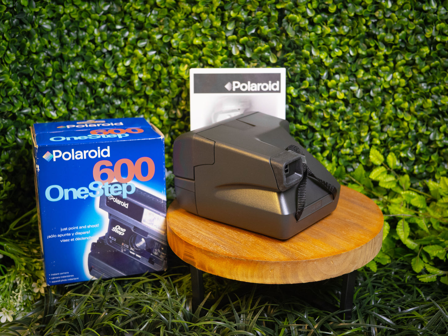 Polaroid One Step 600 - Instant Camera W/ Original Box (Pre-Owned)
