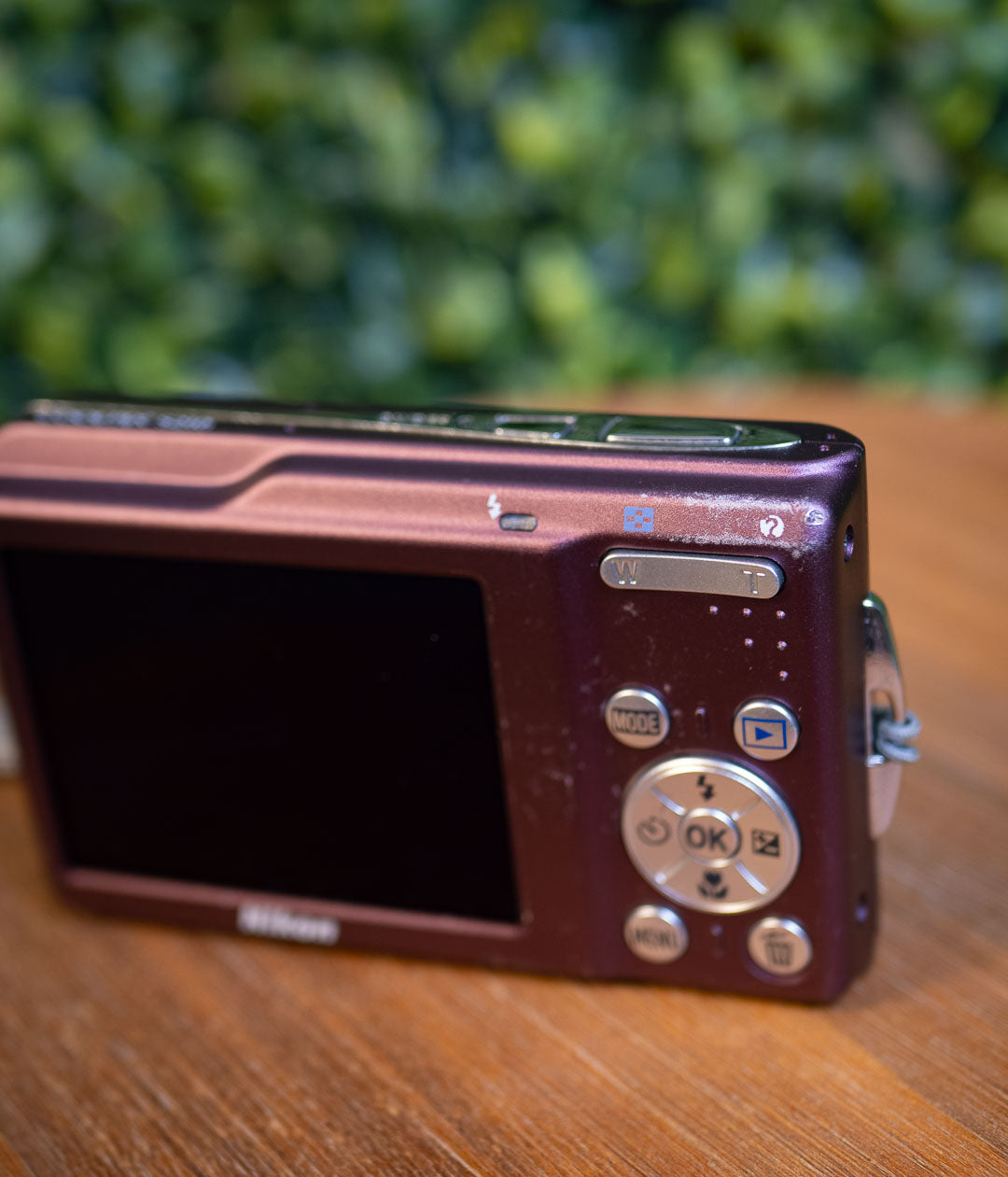 Nikon Coolpix S210 - 8 Mega Pixel Compact Camera - Plum Purple (Pre-Owned)