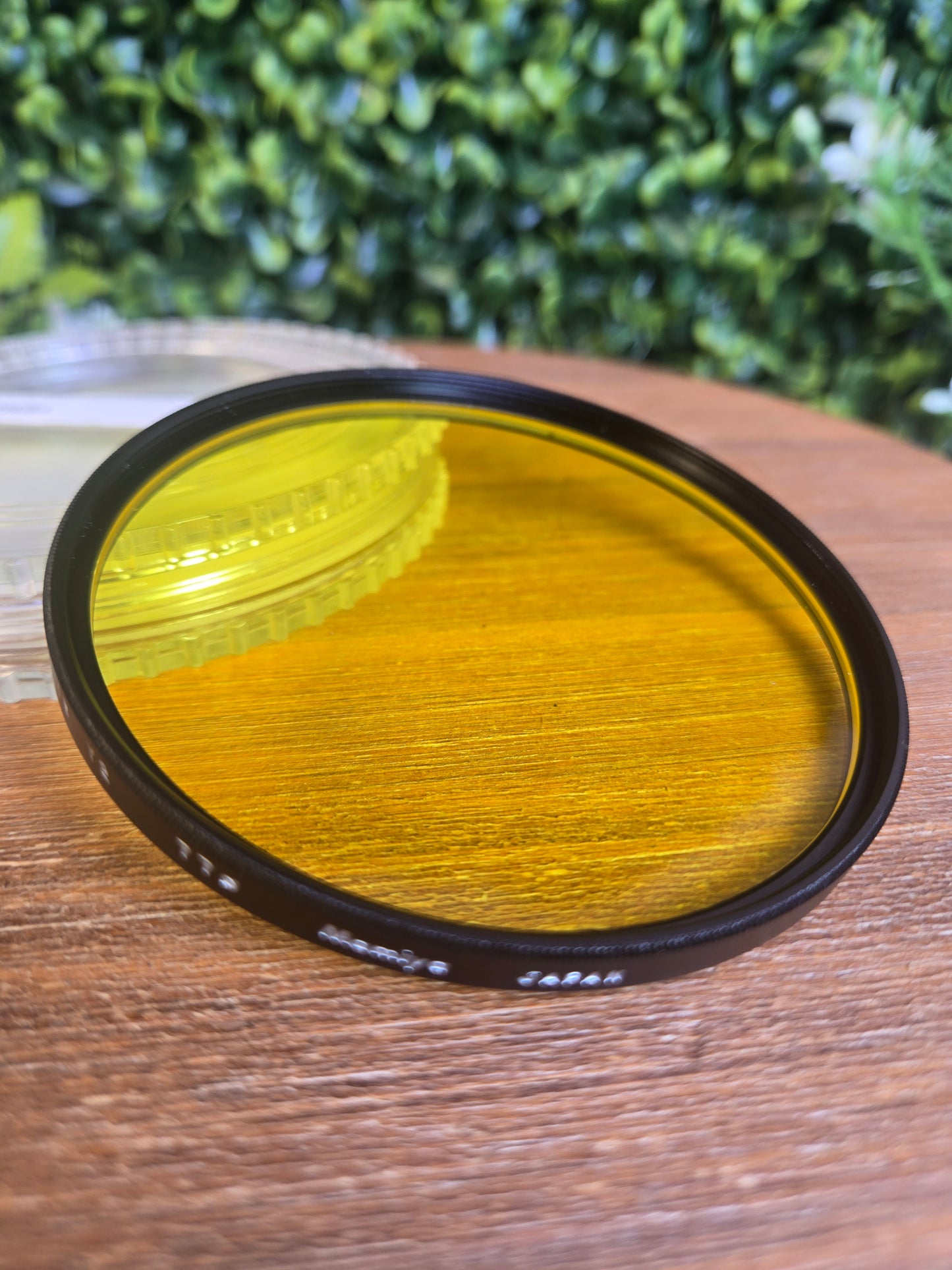Mamiya 77mm (Y2) Yellow Lens Filter W/ Plastic Case - Pre-owned