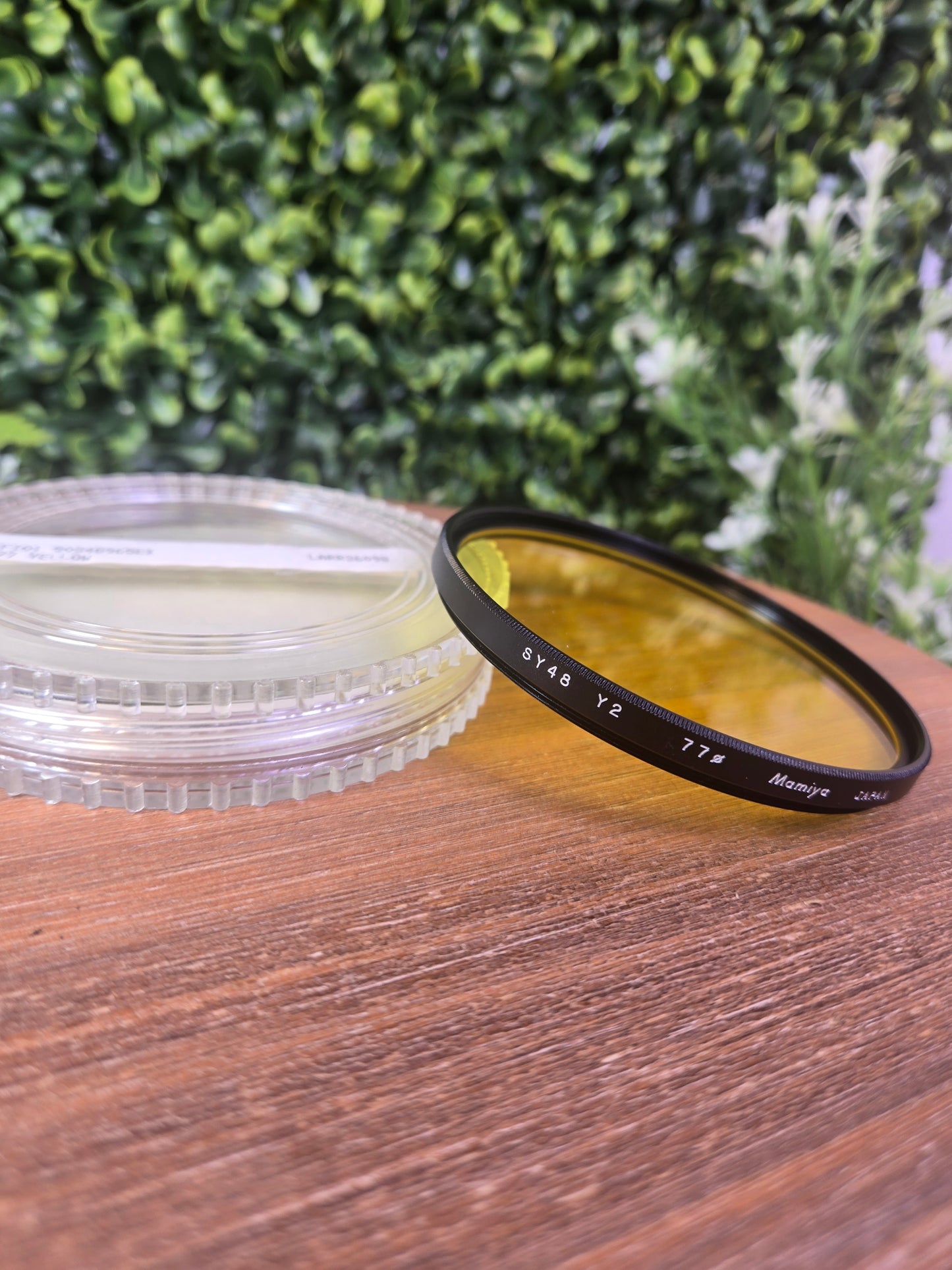 Mamiya 77mm (Y2) Yellow Lens Filter W/ Plastic Case - Pre-owned